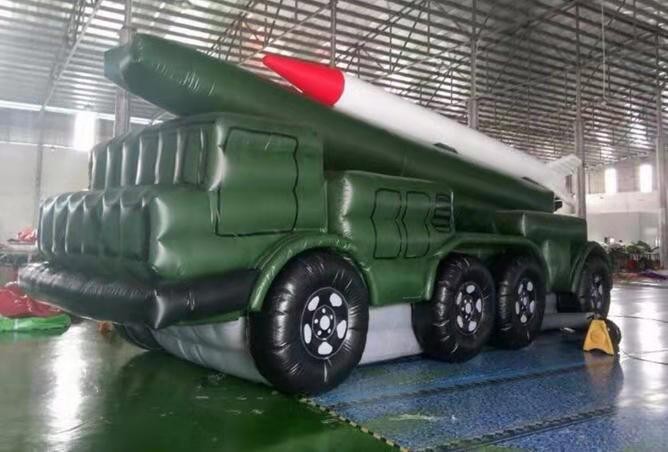 防城充气导弹发射车